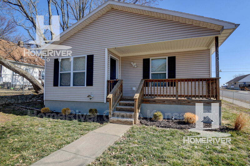 325 S 16th St in St. Joseph, MO - Building Photo