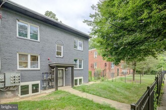 1420 Eastern Ave NE in Washington, DC - Building Photo - Building Photo