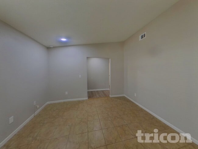 8605 Stoner Woods Dr in Riverview, FL - Building Photo - Building Photo