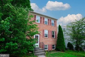 18932 Treebranch Terrace in Germantown, MD - Building Photo - Building Photo