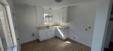 230 S Azusa Ave in Azusa, CA - Building Photo - Building Photo