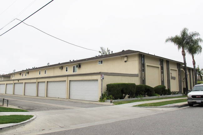 Apollo Apartments in Whittier, CA - Building Photo - Building Photo