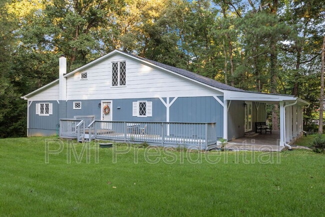 4560 E Williamsburg Rd in Sandston, VA - Building Photo - Building Photo