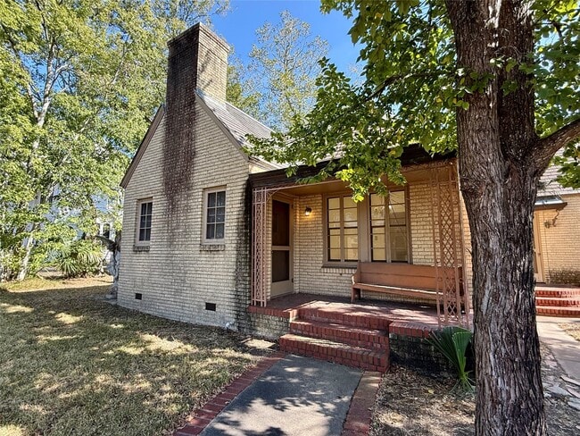 property at 101 S Brewer St