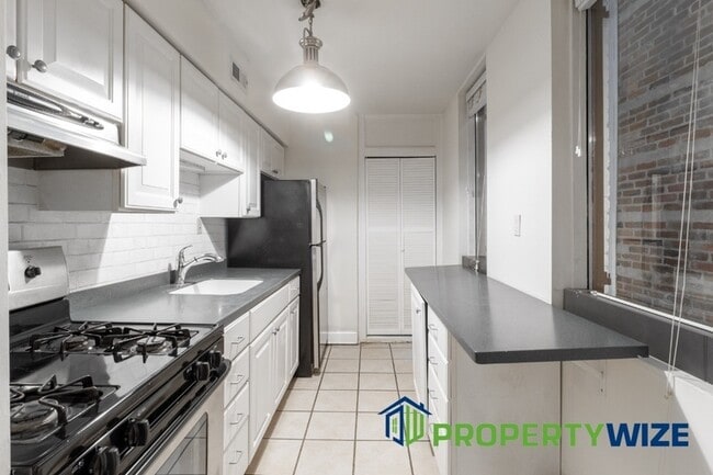 property at 726 S Wolfe St
