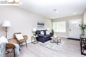 10132 Rockingham Dr in Sacramento, CA - Building Photo - Building Photo