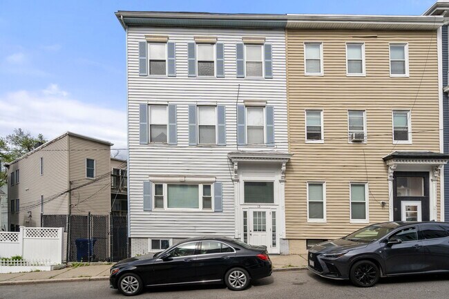 13 Knowlton St in Boston, MA - Building Photo - Building Photo