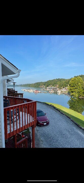 516 Lakeside Dock Dr, Unit 9 in Kingsport, TN - Building Photo