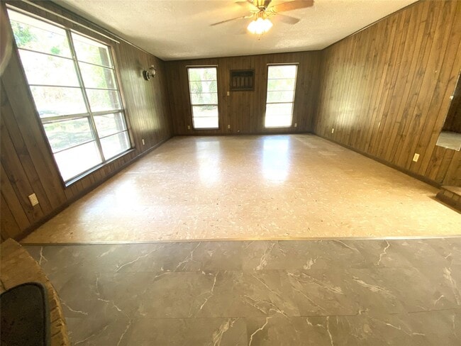 14662 Brooks Rd in Conroe, TX - Building Photo - Building Photo