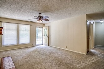 2 Colgadura Way in Hot Springs, AR - Building Photo - Building Photo