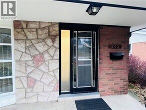 243 Appleby Line in Burlington, ON - Building Photo - Building Photo