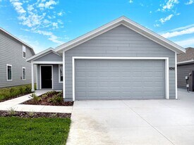 3423 Rover Rd in Eagle Lake, FL - Building Photo
