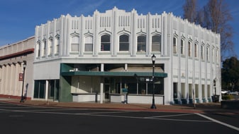 105 E 5th St in Pittsburg, CA - Building Photo