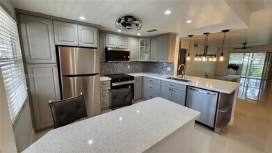 2403 Antigua Cir in Coconut Creek, FL - Building Photo - Building Photo