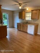 4015 Tally Ho Ct in Louisville, KY - Foto de edificio - Building Photo