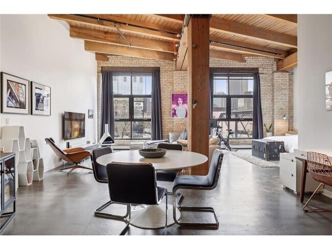 property at 404 N Washington Ave