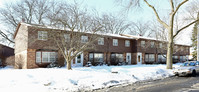 Juniper Court Apartments in Milwaukee, WI - Building Photo - Building Photo