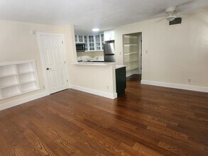 565 Golden Gate Point in Sarasota, FL - Building Photo - Building Photo