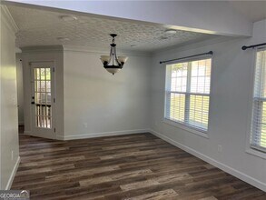 1523 Hayden Mill Way in Lawrenceville, GA - Foto de edificio - Building Photo