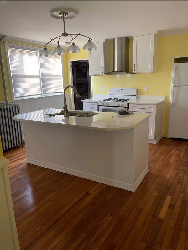 512 Pine St in Fall River, MA - Foto de edificio - Building Photo