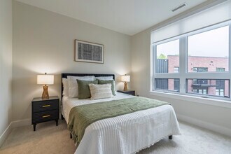 Packard Row in Ann Arbor, MI - Foto de edificio - Interior Photo