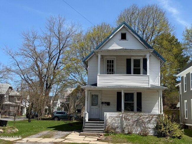 property at 172 Kingsboro Ave