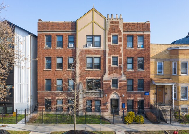 2834 W Palmer in Chicago, IL - Building Photo - Building Photo