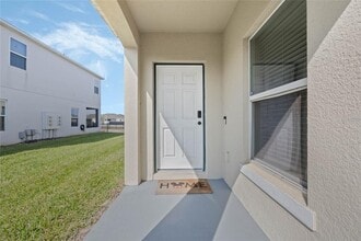 213 Primrose Dr in Davenport, FL - Foto de edificio - Building Photo