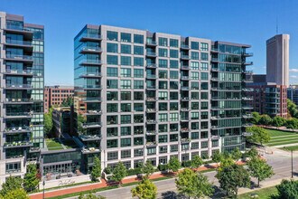 Parks Edge East in Columbus, OH - Building Photo - Primary Photo