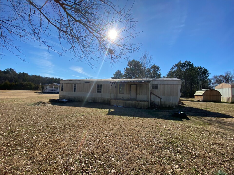 214 Stanley Rd in Caledonia, MS - Building Photo