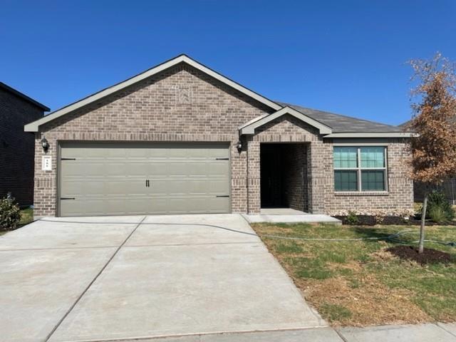166 Switchback Hl Rd in Newark, TX - Building Photo