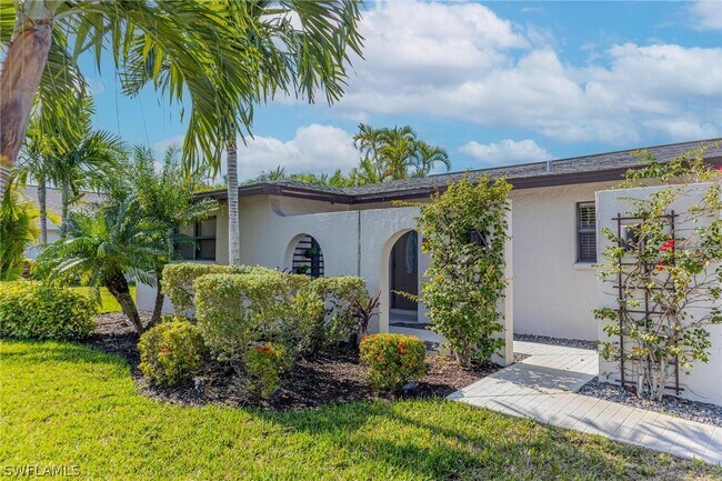 5318 SW 11th Ave in Cape Coral, FL - Foto de edificio - Building Photo