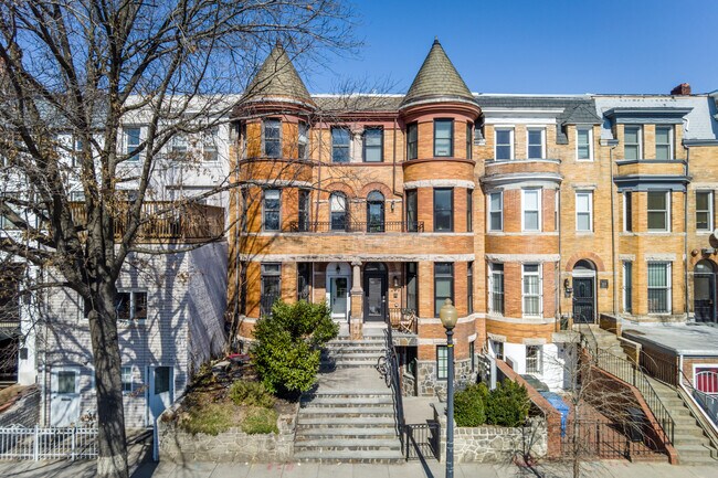 225 Florida Ave NW in Washington, DC - Foto de edificio - Building Photo