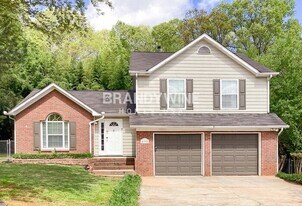 4392 Westchester Ct in Decatur, GA - Building Photo