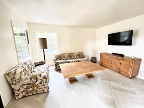 530 N Quarantina St in Santa Barbara, CA - Building Photo - Building Photo