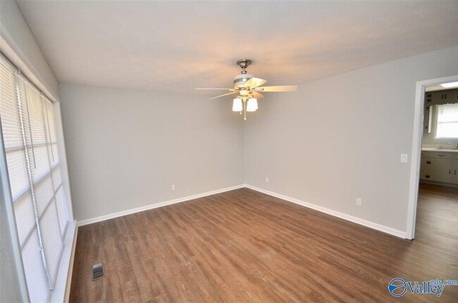 804 Hodges St NW in Hartselle, AL - Foto de edificio - Building Photo