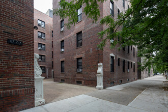 47-07 39th Street in Long Island City, NY - Building Photo - Building Photo