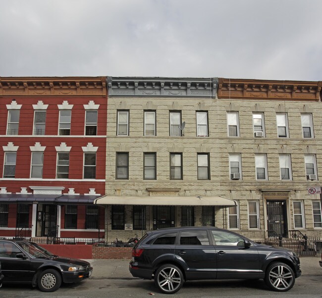 317 Chauncey St in Brooklyn, NY - Building Photo - Building Photo