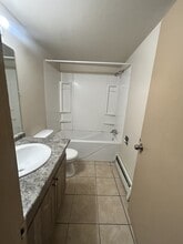 11715-11124 124 St in Edmonton, AB - Building Photo - Building Photo