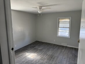 2704 W Garden St in Peoria, IL - Building Photo - Building Photo