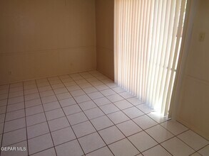 4928 Crenshaw Dr in El Paso, TX - Building Photo - Building Photo