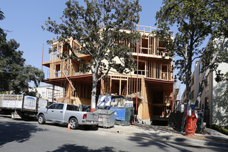 1030 N Kings in West Hollywood, CA - Building Photo - Building Photo