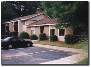 Deerfield Apartments in Greenwood, SC - Building Photo - Building Photo