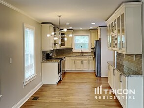 679 Ora Ave SE in Atlanta, GA - Building Photo - Building Photo