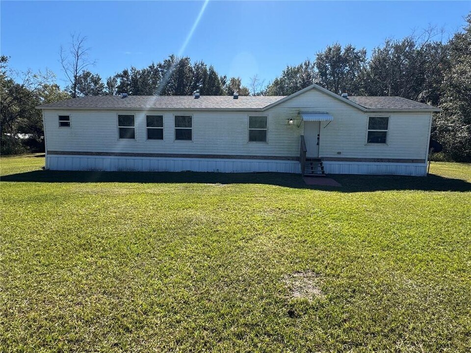 31326 Tyndall Rd in Wesley Chapel, FL - Building Photo