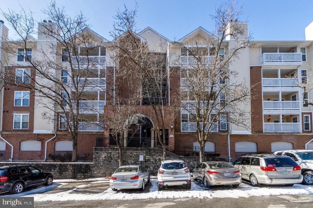 1504 Lincoln Way in McLean, VA - Building Photo