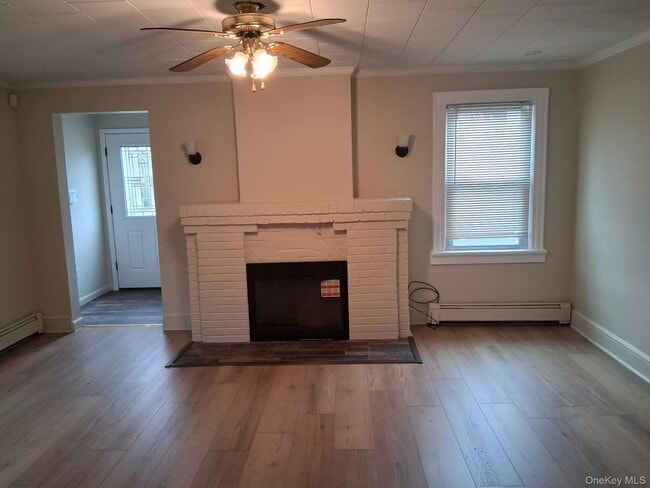 55 Cedarhurst Ave in Selden, NY - Building Photo - Building Photo