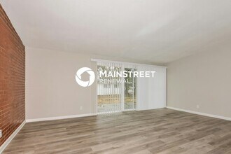 6671 Bitteroot Ln in St. Louis, MO - Building Photo - Building Photo