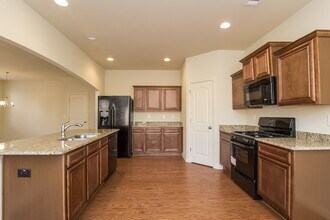 231 Jefferson Ave in Canton, GA - Foto de edificio - Building Photo