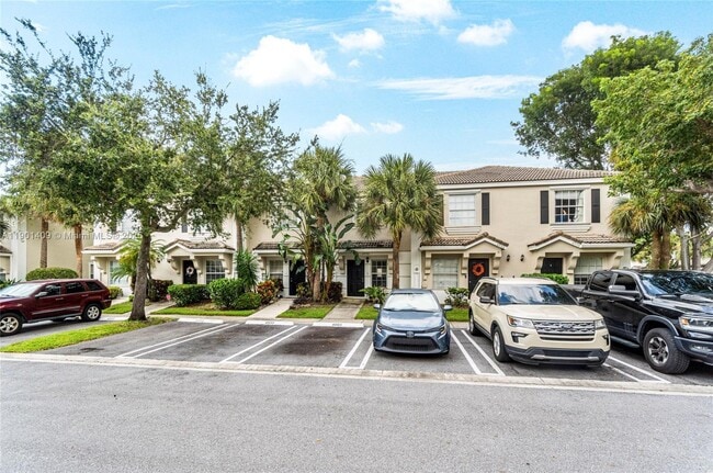 4990 Palmbrooke Cir in West Palm Beach, FL - Foto de edificio - Building Photo